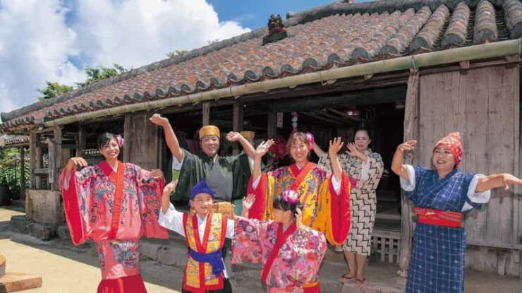OkinawaSightseeing Bus ChuraumiAquarium/Ryukyu Village/Banta - Detailed Itinerary
