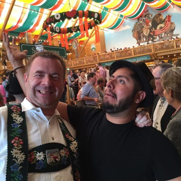 Oktoberfest Evening Table at a Major Tent With Tour - How to Book Your Tour