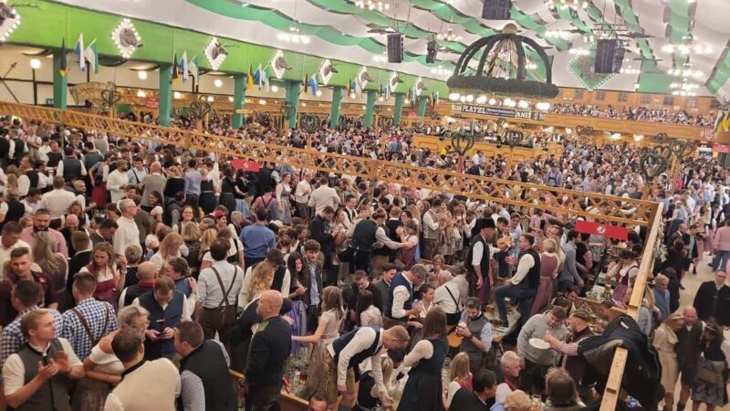 Oktoberfest Tour with Beer and Lunch in one of the big tents - Considerations and Tips