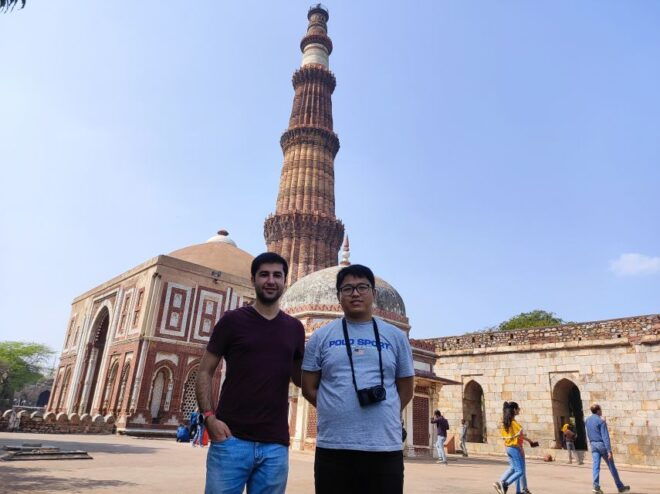 Old and New Delhi: 8-Hour Private City Tour - Expert Guide and Driver