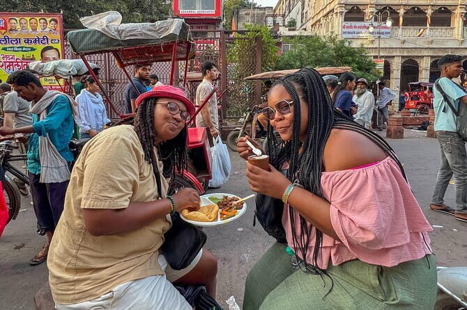 Old and New Delhi Delights Food, Culture and Heritage Tour - Exploring Old and New Delhi in One Day