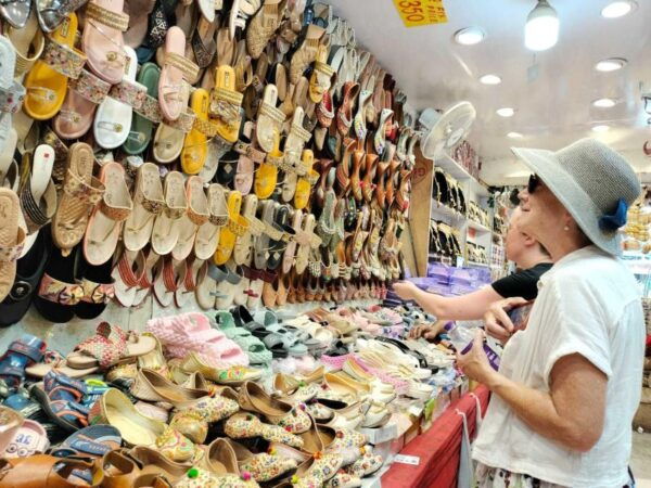 Old and New Delhi: Full-Day Private Tour With Tuktuk Ride - Important Information for Participants