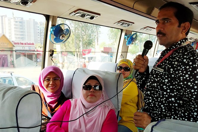 Old and New Delhi Private Day Tour by Car With Options - Buffet Lunch at 5-Star Hotel