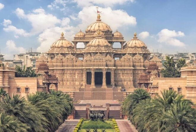 Old and New Delhi Private Full Day City Tour - Cultural and Spiritual Sites