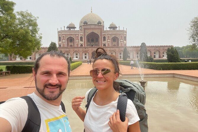 Old and New Delhi Private Full Day Tour - Expert Guided Service - Exploring the Contrasts of Delhi: Old and New in One Day
