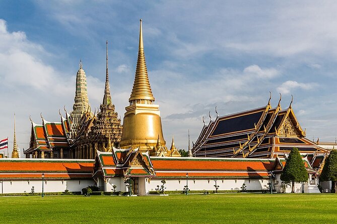Old Bangkok Royal Palace and Temples With China Town - The Sum Up