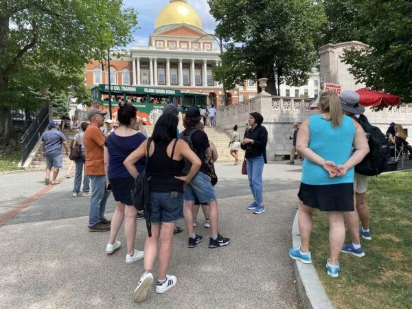 Old Boston: Beacon Hill & Back Bay Walking Tour in French - Starting Location