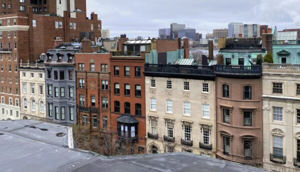 Old Boston: Beacon Hill & Back Bay Walking Tour in French - Guided Tours