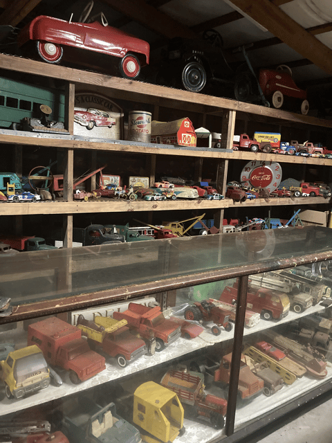Old Car City USA: Worlds Largest Classic Car Collection - Visitor Guidelines and Accessibility