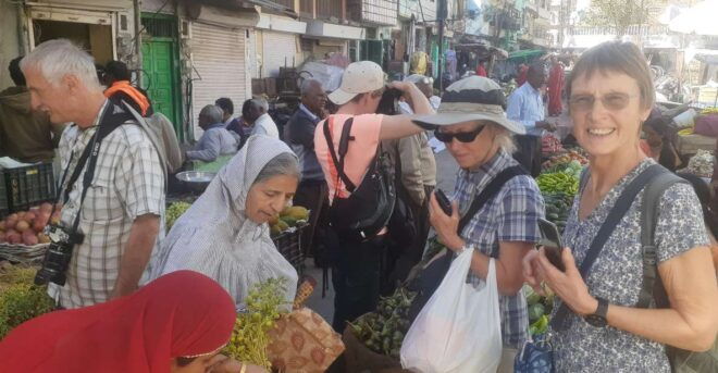 Old City Heritage Walk and Famous Snacks Tasting Tour - Customer Review