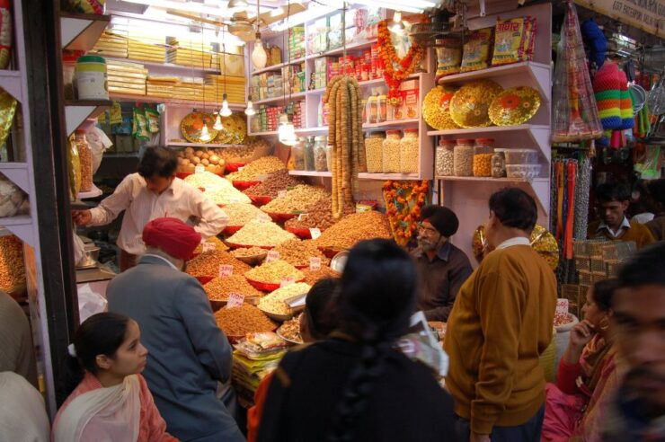 Old Delhi: 3-Hour Tuk-Tuk/Rickshaw Tour - Explore Old Delhis Markets and Bazaars