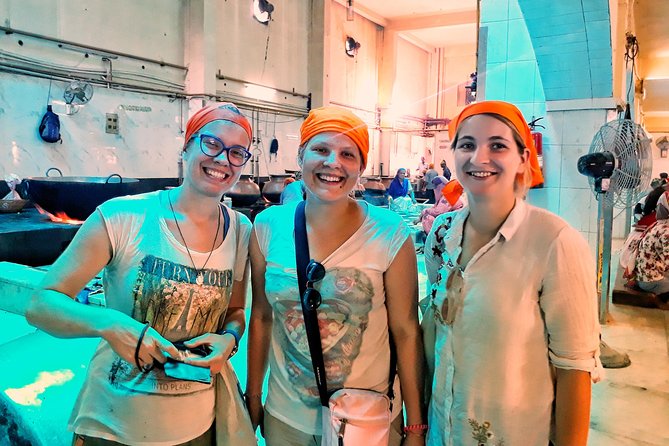 Old Delhi And New Delhi Same Day Private Tour With Hidden Sites By Car - Itinerary Overview