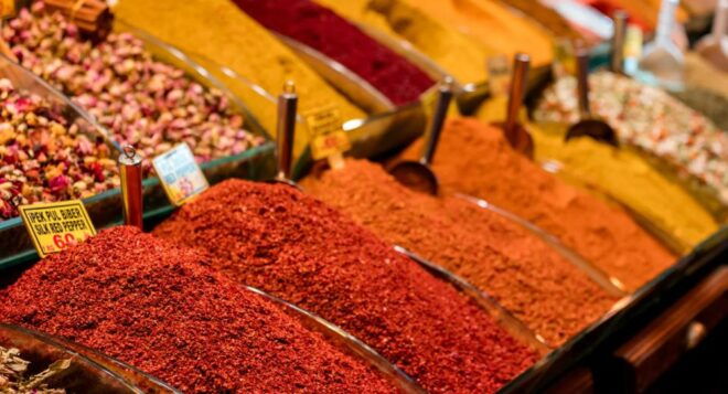 Old Delhi: City Tour With Tuk Tuk at Chandni Chowk - Gurudwara Sis Ganj Sahib: Taking in Sikh Culture