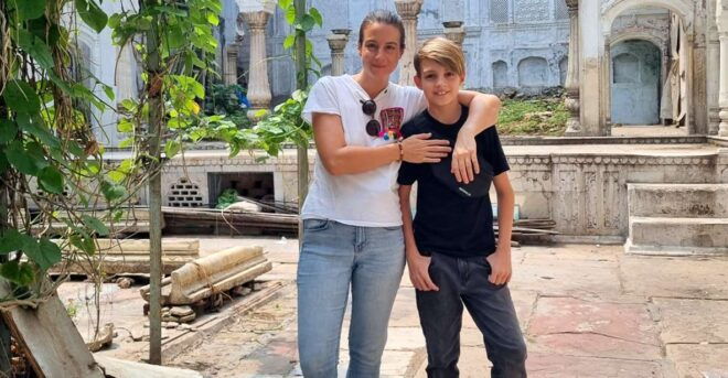 Old Delhi: Guided Street Food and Culture of Delhi - Meeting Point