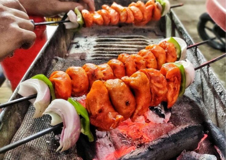 Old Delhi: Guided Street Food Tour With Cultural Highlights - Language Options Available