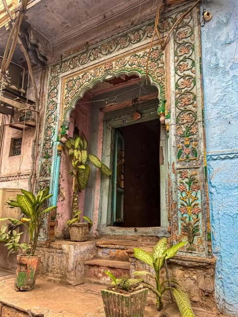 Old Delhi Odyssey: A Half Day Tuk Tuk & Food Trails - Discovering Old Delhi in Half a Day