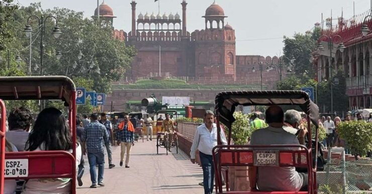 Old Delhi: Private Tour of Chandni Chowk, Tuk Tuk & Food - Hotel Pickup and Introduction to Old Delhi