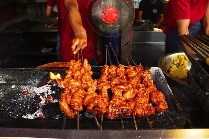 Old Delhi Street Food and Spice Market Tour - A Deep Dive into the Experience