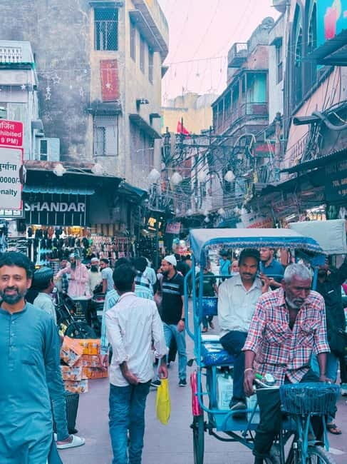 Old Delhi Temples and Spice Market Tour - Transport & Logistics: How the Tour Works
