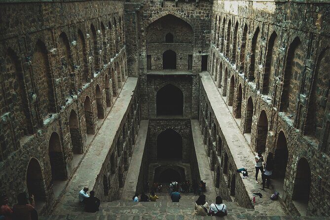 Old Delhi & Temples(Akshardham Temple and Gurudwara Bangla Sahib) - FAQs