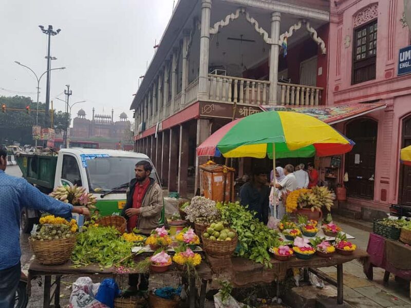 Old Delhi Tour on Luxurious Rickshaw with Wireless Headset - An In-Depth Look at the Experience