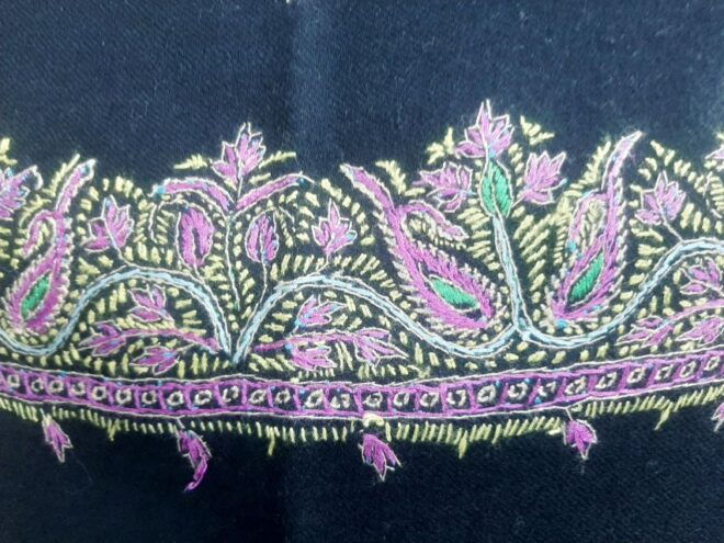 Old Delhi'S Mughal Era Jewelry Craftsmen, Pashmina & Spices - Luxurious Pashmina Scarves Exploration