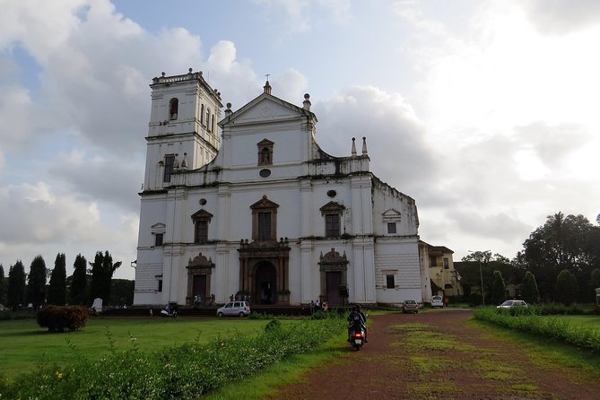 Old Goa Churches, Temples & Spice Plantation With "Goan" Lunch - Historical Sites Visited