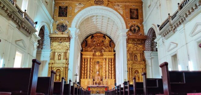 Old Goa: Walking Tour of Heritage Churches - Architectural Marvels