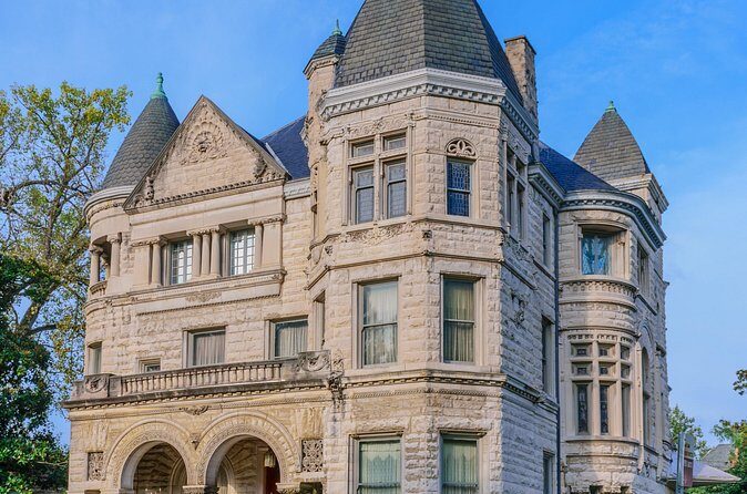 Old Louisvilles Famous Ghosts Smartphone Guided Walking Tour - Who Will Love This Experience?