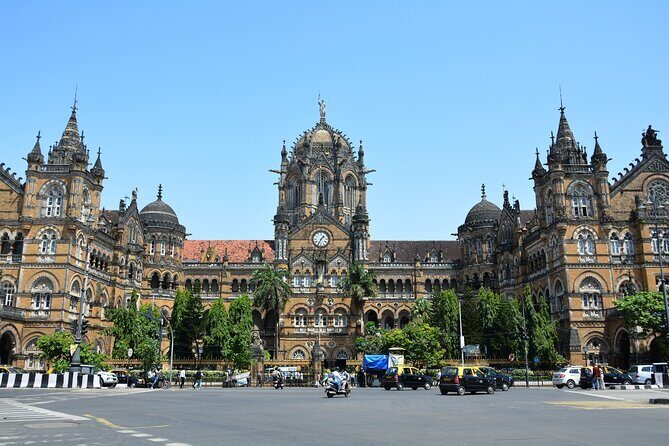 Old Mumbai Private Sightseeing Tour & Dharavi Slum with a Local - FAQs