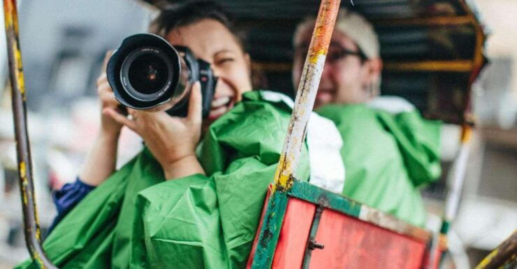 Old & New Delhi: Private Guided City Tour by Car With Snacks - Good To Know