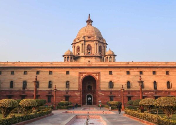 Old & New Delhi: Private Guided City Tour by Car With Snacks - Booking and Cancellation Information