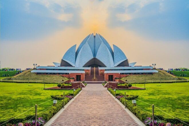 Old & New Delhi Private Tuk Tuk Tour With Street Food - Tour Experience