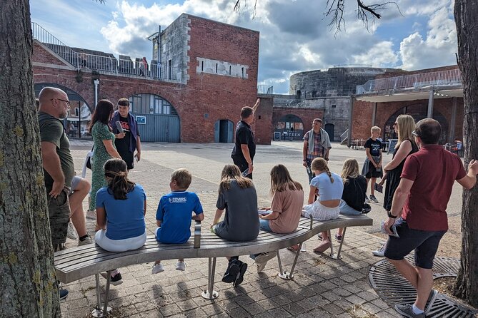 Old Portsmouth Historical Walking Tour - an Infernal Den of Diabolical Demons - Meeting and Pickup Information