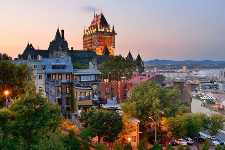 Old Québec: First Discovery Walk and Reading Walking Tour - Experience Highlights