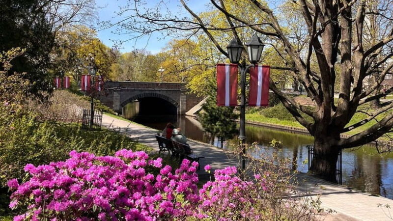 Old Riga Walking Tour: Legends & Hidden Gems EN, DE, ESP - An Introduction to Riga’s Old Town in a Nutshell