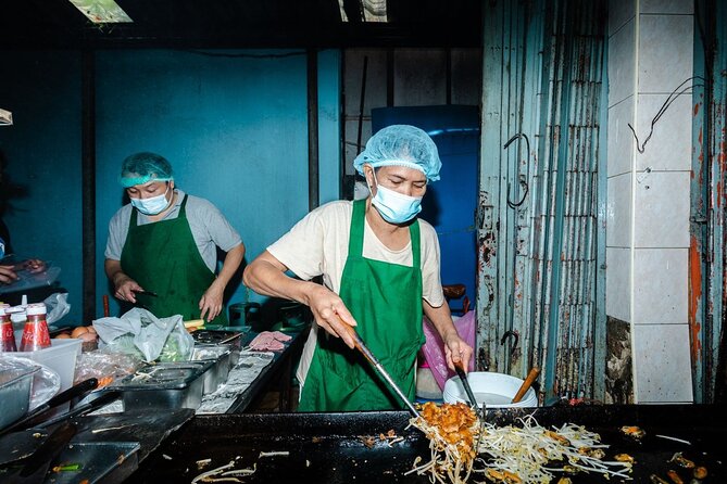 Old Siam Bangkok Food Tour With 15 Tastings - Fresh Seafood Delicacies by the River