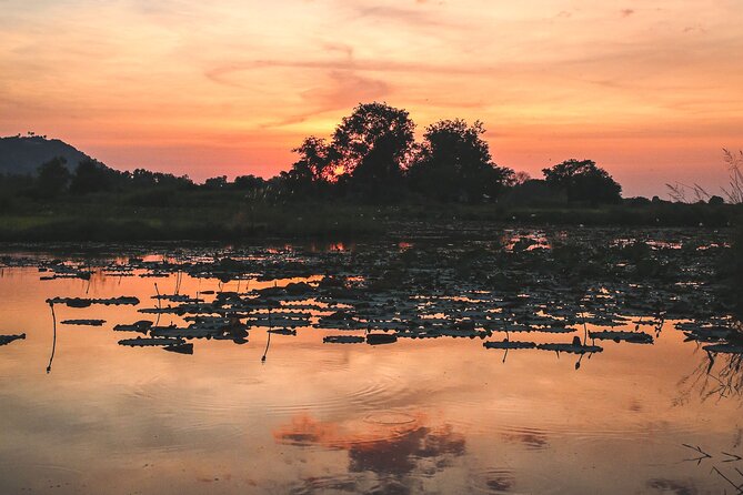 Old Siem Reap Sunset Food Tour by Tuk-tuk - Hotel Pickup and Drop-off