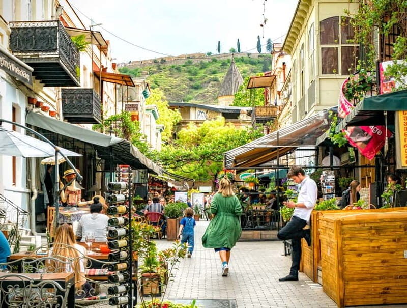 Old Tbilisi Highlights Walking Tour with Wine & 10 Tastings - A Detailed Look at the Tour Experience