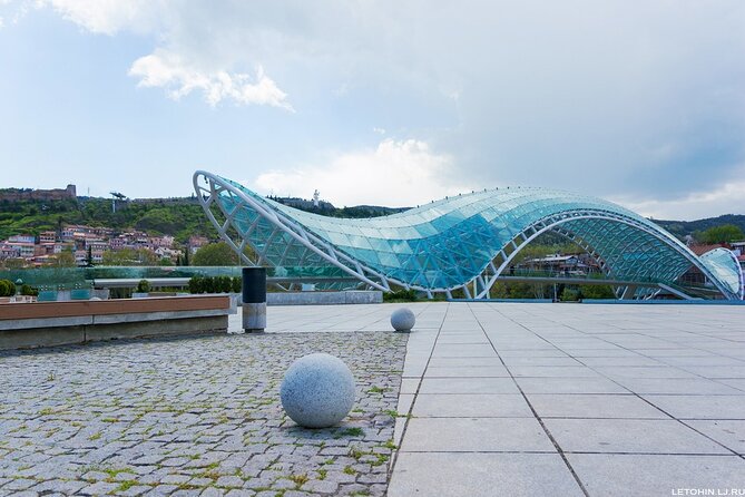 Old Tbilisi Walking Tour & Wine Tasting - Local Cuisine Sampling