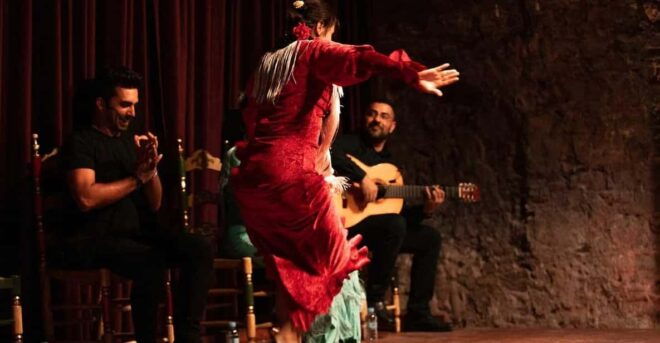 Old Tow Flamenco Show & Born Tapas Tour - Flamenco Performance Highlights