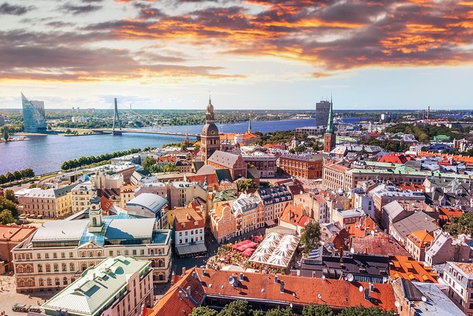 Old Town And Art Nouveau Walking Tour Of Riga - Itinerary Highlights