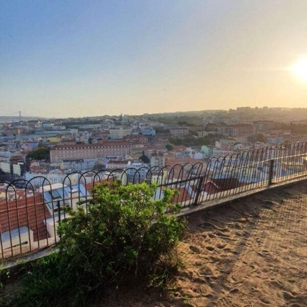 Old Town of Lisbon on Board of a Tuk Tuk- 1hour - Frequently Asked Questions
