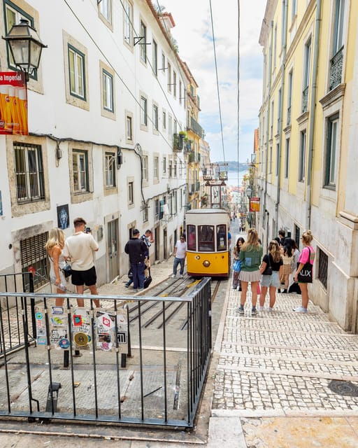 Old town or Belem with the unique Classic Eco Car in Lisbon - FAQ