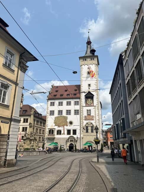 Old town tour of Würzburg with wine tasting on the Old Main Bridge - FAQs