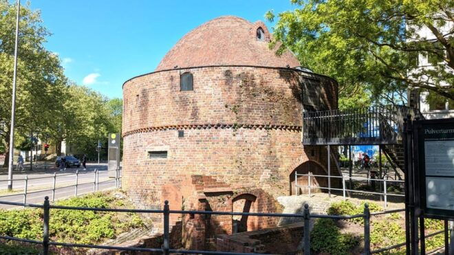 Oldenburg: Romantic Old Town Self-guided Discovery Tour - Exploring Oldenburgs Old Town