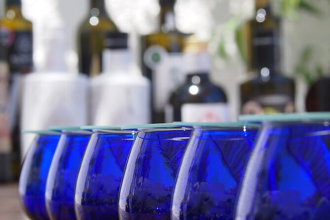 Olive Oil Private Experience in Santorini - Pairing Oils With Foodie Treats