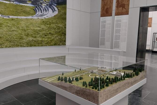 On the Way With Paul in the Staatliche Antikensammlung - Operated by Paul Riedel