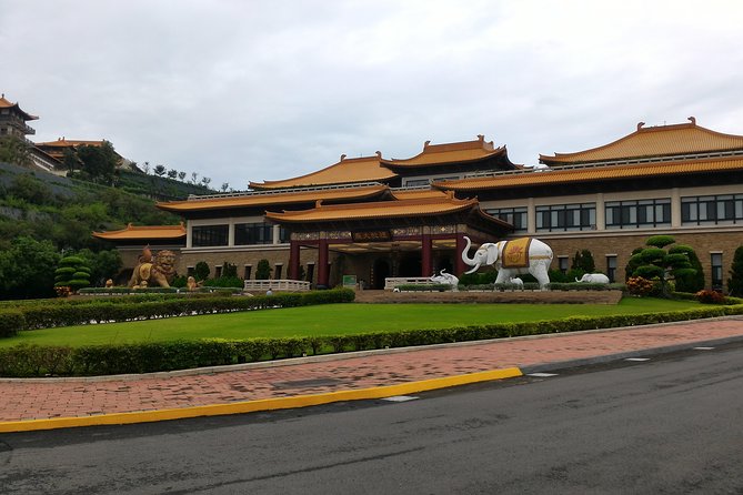 One-day Cruise Ship Kaohsiung Port- Kaohsiung Tour Package - Meeting and Pickup Details