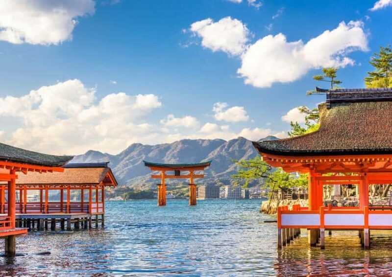 One-day cultural tour in Hiroshima and Miyajima - Exploring Hiroshima: Reflection and Resilience